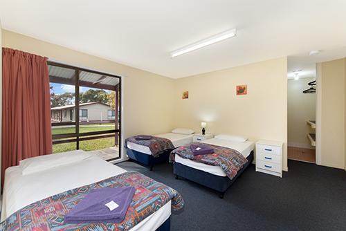 The Station Hotel Jindabyne Ruang foto