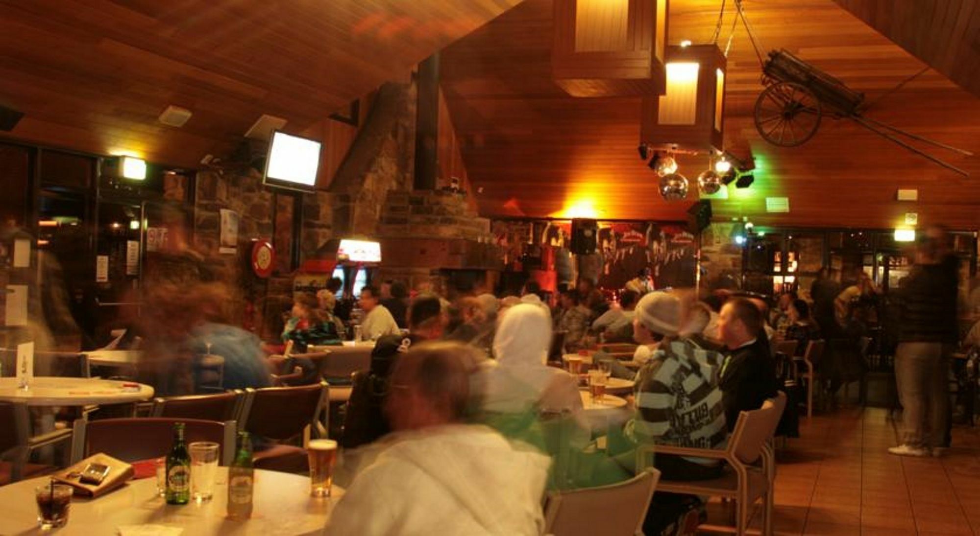 The Station Hotel Jindabyne Bagian luar foto